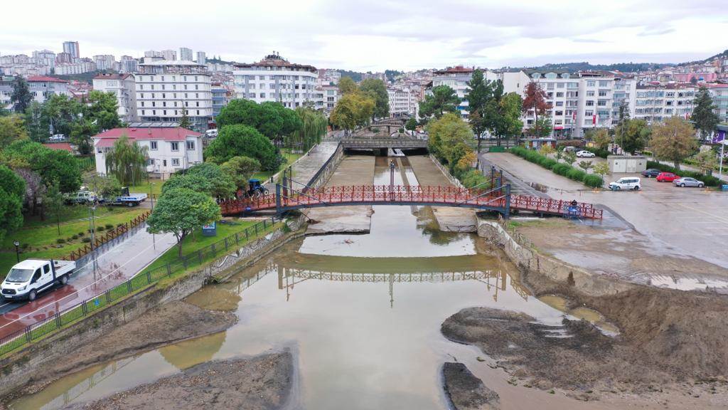 YAYALAR İÇİN GÜVENLİ VE KONFORLU KÖPRÜ